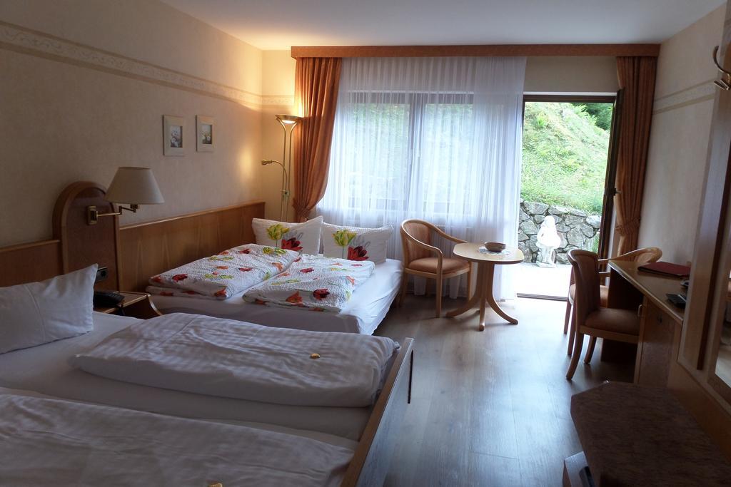 Hotel - Gasthof Blume Oppenau Δωμάτιο φωτογραφία
