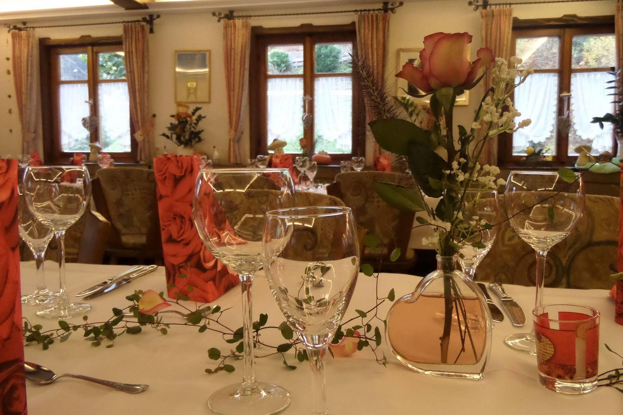 Hotel - Gasthof Blume Oppenau Εξωτερικό φωτογραφία